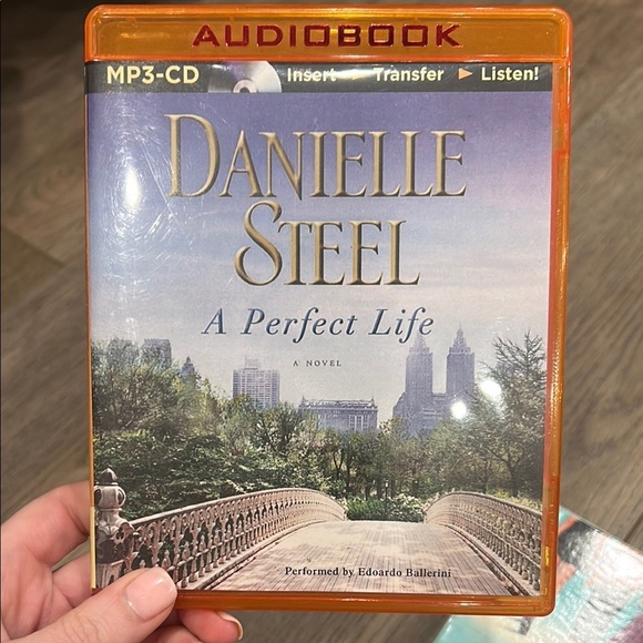 Lot of 7 Danielle Steele Audiobook CDs The Long Road Home, Toxic Bachelors - Picture 13 of 16